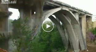 Взрыв моста в Италии