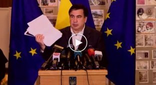 Саакашвили показал сфальсифицированные протоколы на выборах мэра в Одессе
