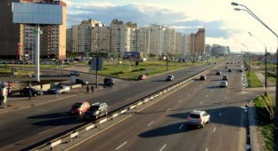 Велосипедистка показала, как киевские водители объезжают пробки