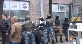 Тяжелые задерживают продавцов спайсами на Автозаводской
