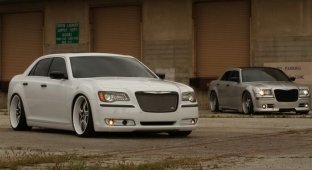Крутой тюнинг Chrysler 300 (17 фото)