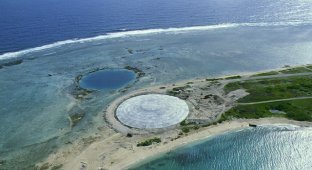 Бетонный купол "Кактус" на Маршалловых островах (4 фото)