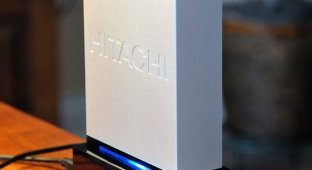 Hitachi Simpledrive - быстрый и дешевый внешний жесткий диск (7 фото)
