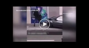 Грабители из Франции попытались ограбить банк, пробив его стену машиной