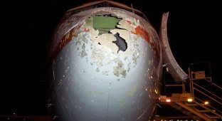  Самолет попал под град над Канадой (5 фотографий)