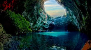 Пещера Мелиссани (8 фото)