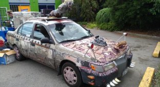 Адский тюнинг авто от безумного соседа (3 фото)