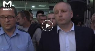 Мэр Жодино выполнил обещание и встретился с сотрудниками БелАЗа и местными жителями