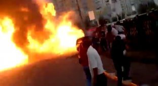 Взрыв газового баллона в Газели (2 фото + 3 видео)