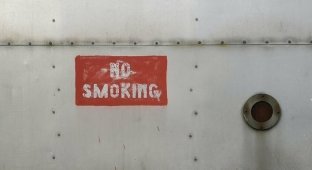 Японская компания запретила курить сотрудникам во время удаленной работы (2 фото)