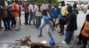 Анархия на Гаити (8 фото)