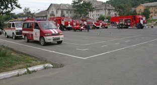 Показ пожарной техники в Находке (28 фото)