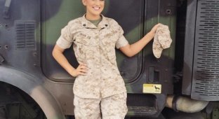 "Боевая Барби": солдат морской пехоты Рианна Коннер (32 фото)