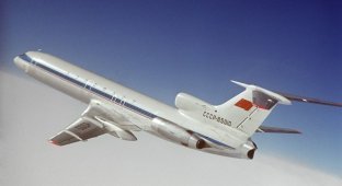 50 лет первому полету Ту-154 (12 фото)