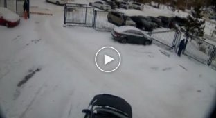 Пенсионера избили в Перми из-за снега попавшего на иномарку