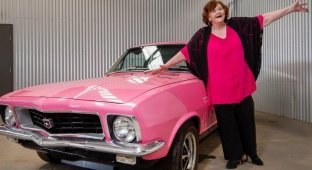 Пенсионерке вернули угнанный 28 лет назад розовый автомобиль (4 фото + 1 видео)
