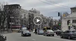 Сегодняшний кортеж президента Турции сложился из 19 машин в Киеве