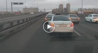Обычный день в Петербурге граната и машины