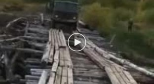 Неудачная переправа через реку на ГАЗ 66