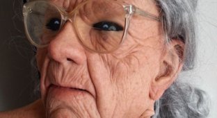 Реалистичная маска пожилой женщины (3 фото) (эротика)