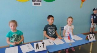 В детском саду провели выборы президента РФ (3 фото)