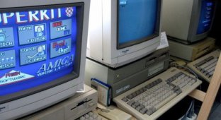 В американской школе до сих пор используют 30-летний компьютер Commodore Amiga 2000 (4 фото)