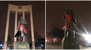 Во Львове осквернили памятник Степану Бандере (3 фото + 1 видео)