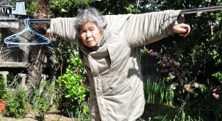 Японская фотохудожница открыла для себя фотографию в 72 года (14 фото)