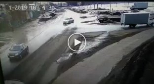 В Башкирии автомобиль на большой скорости врезался в забор