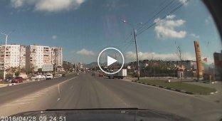 Сломанный светофор в Новороссийске