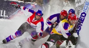 Red Bull Crashed Ice 2010 (27 фотографий)
