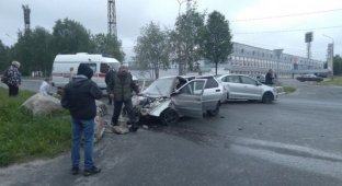 В Мурманской области пострадали три человека (1 фото + 1 видео)