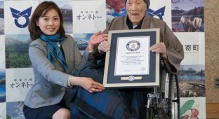 112-летний японец-сладкоежка признан старейшим человеком в мире (5 фото)
