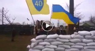 Украинцы троллят россиян на фронте