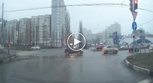 Столкновение маршрутки и «четырнадцатой» в Воронеже