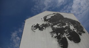 Космонавт на стенке (29 фото)