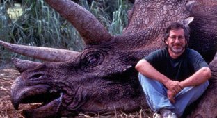 Стивена Спилберга обвинили в убийстве редких животных (3 фото)