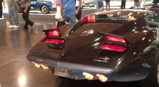 Всплывающие задние фонари на концепте Corvette 60-х годов (3 фото + 1 видео)