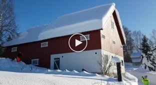 Очистка снега с крыши по-норвежски
