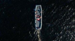 В России сделали самую большую в мире надувную лодку (2 фото)