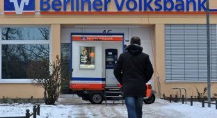 Как был ограблен банк в Берлине (6 фото)