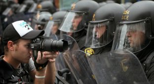 Беспорядки во время саммита G20 в Торонто (42 фото)