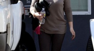 Беременная Хилари Дафф носит спортивные лосины (6 Фото)
