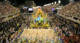 Бразильский карнавал в тилт-шифт объективе (6 фото + видео)