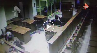 Опубликовано видео перестрелки в здании Мособлсуда