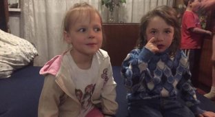 В результате обстрела Авдеевки сиротами остались девочки 6 и 7 лет