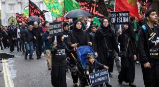 В Лондоне прошла демонстрация мусульман против ИГИЛ (15 фото)