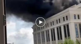 В Уфе горит здание Арбитражного суда Башкирии