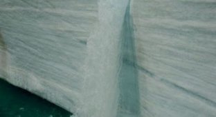 Водопады ледника Свальбард (9 фото)