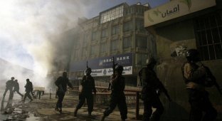 Атака талибов в Кабуле (10 фото)